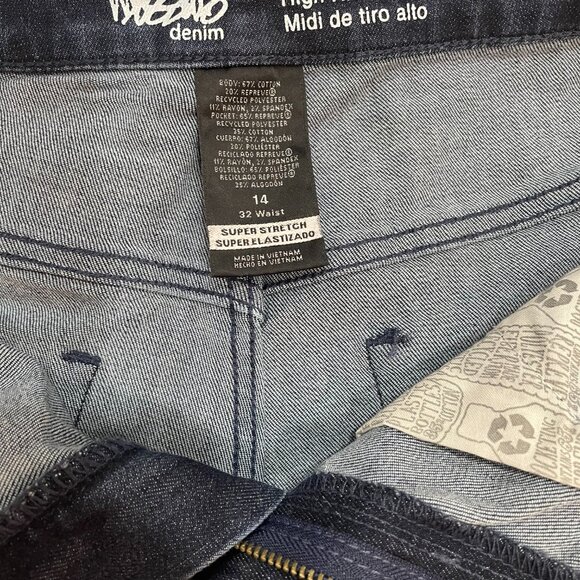 Mossimo High Rise Midi Denim Shorts, size 14 - Picture 3 of 3